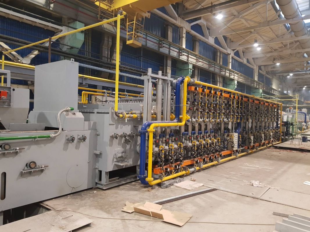 NMHG ALL GAS GIRE HEATING MESH BELT TYPE CONTINUOUS CARBURIZING AND HARDENING HEAT TREATMENT