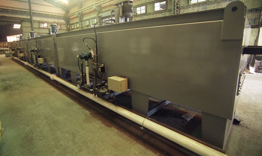 Multi-line continuous steel strip and wire quenching and tempering furnace